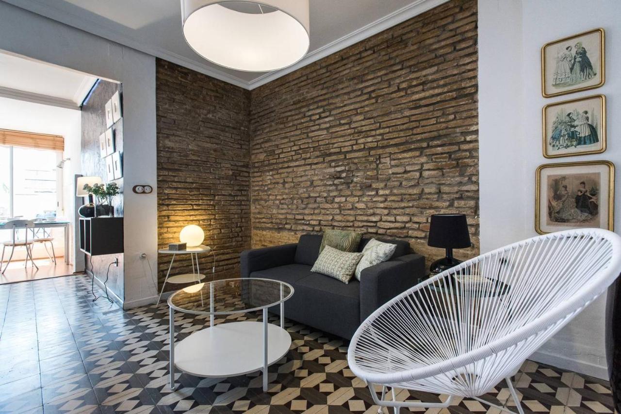 Alhondiga Suite Apartment With Terrace Siviglia Esterno foto